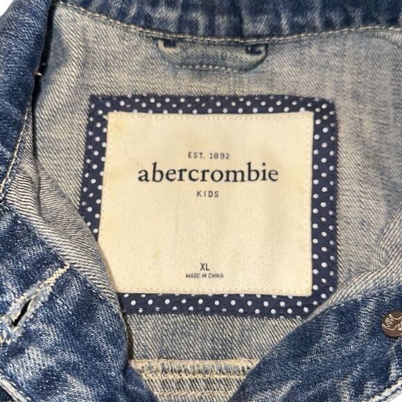 Abercrombie Fitch Jean Jacket Girls Kids Size XL Blue Distressed Denim - Picture 2 of 7